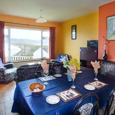 Rossbeigh No 4 Holiday home